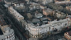 Die umkämpfte Stadt Bachmut ist laut des ukrainischen Präsidenten zerstört wrden