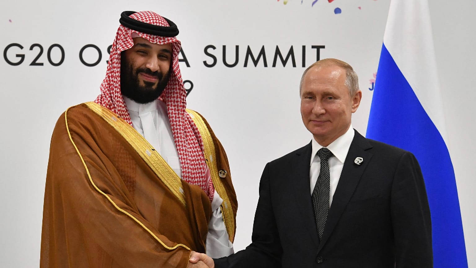 صورة أرشيفية لولي العهد السعودي والرئيس الروسي فلاديمير بوتين