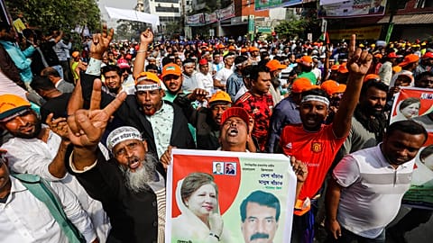 Decenas de miles de manifestantes se manifiestan contra el Gobierno en Bangladesh