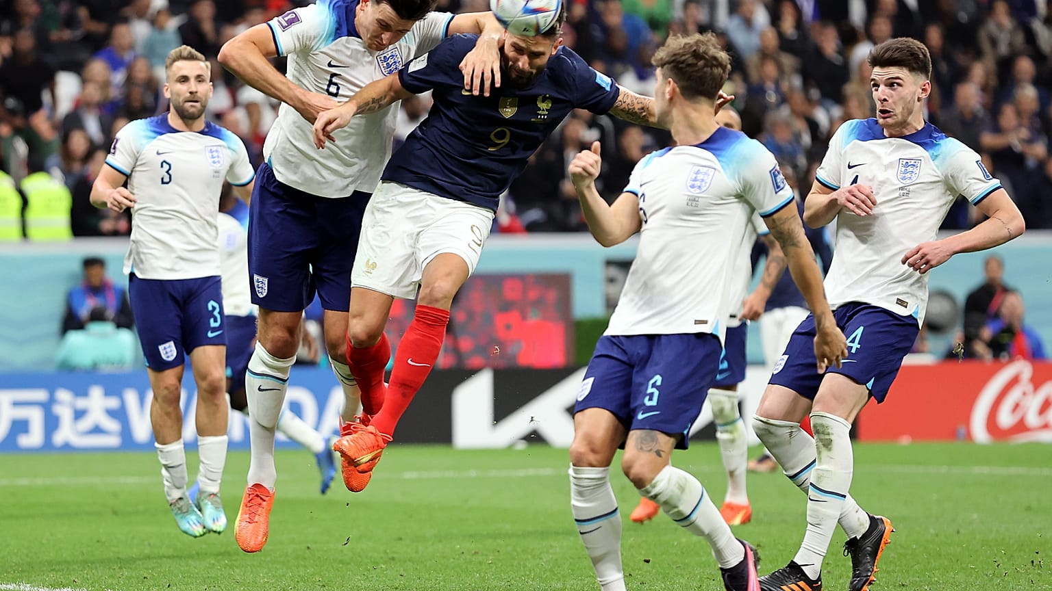 Olivier Giroud gólt fejel 