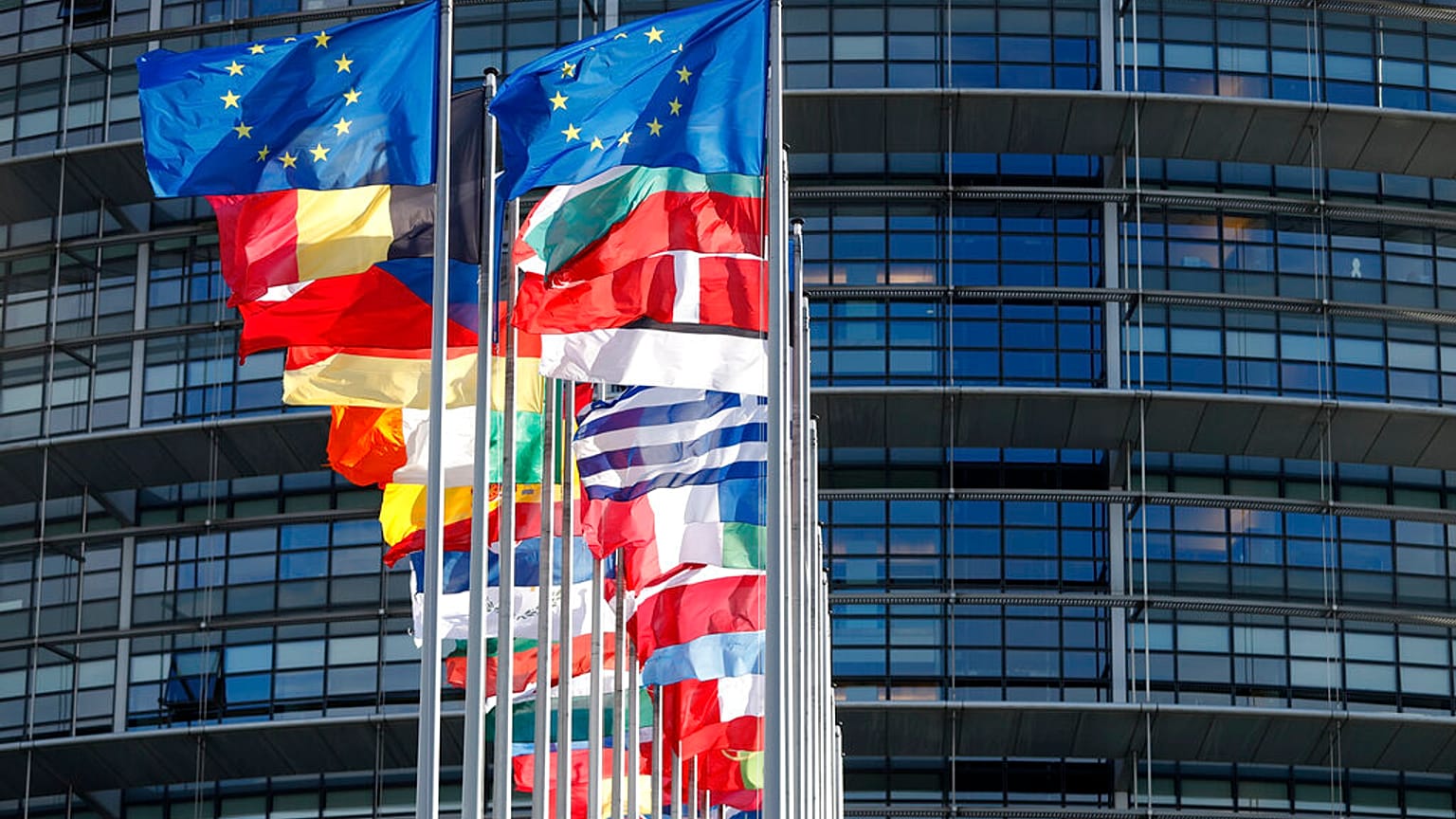 Az Európai Parlament épülete Strasbourgban 2022. február 15-én