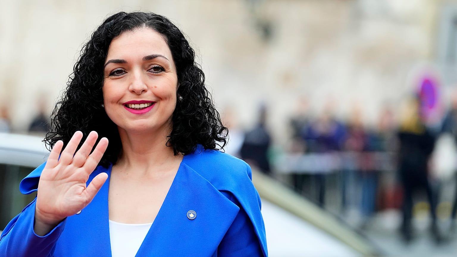 رئيسة كوسوفو فيوسا عثماني 