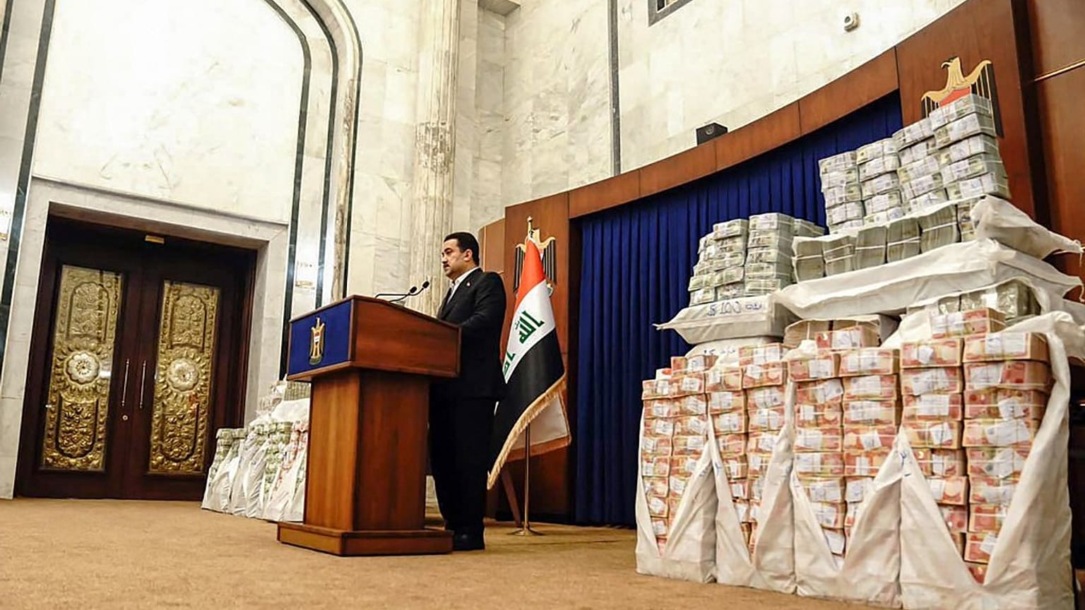 Irak Başbakanı Sudani 27 Kasım'da iade edilen paralarla basın toplantısı yapmıştı