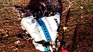 Il relitto del Boeing 747 esploso in volo sopra Lockerbie, in un'immagine d'archivio