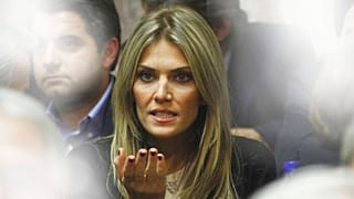 Archives : Eva Kaili au parlement grec, le 03/11/2011