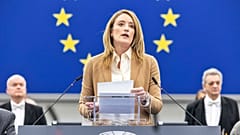 Parlamentspräsidentin Roberta Metsola im Plenum am 12. Dezember