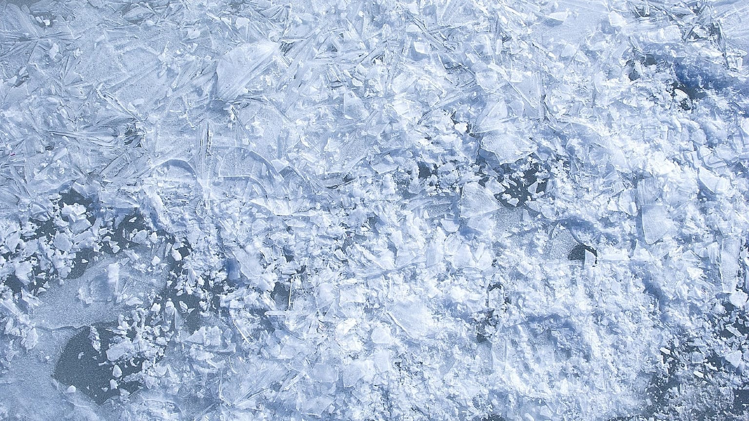 A stock picture of an icy lake