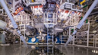 Archives : La chambre de la National Ignition Facility du Laboratoire national Lawrence Livermore (LLNL), sit