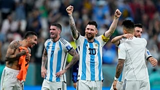 Lionel Messi celebra vitória frente à Croácia e passagem da seleção argentina à final do Mundial do Qatar