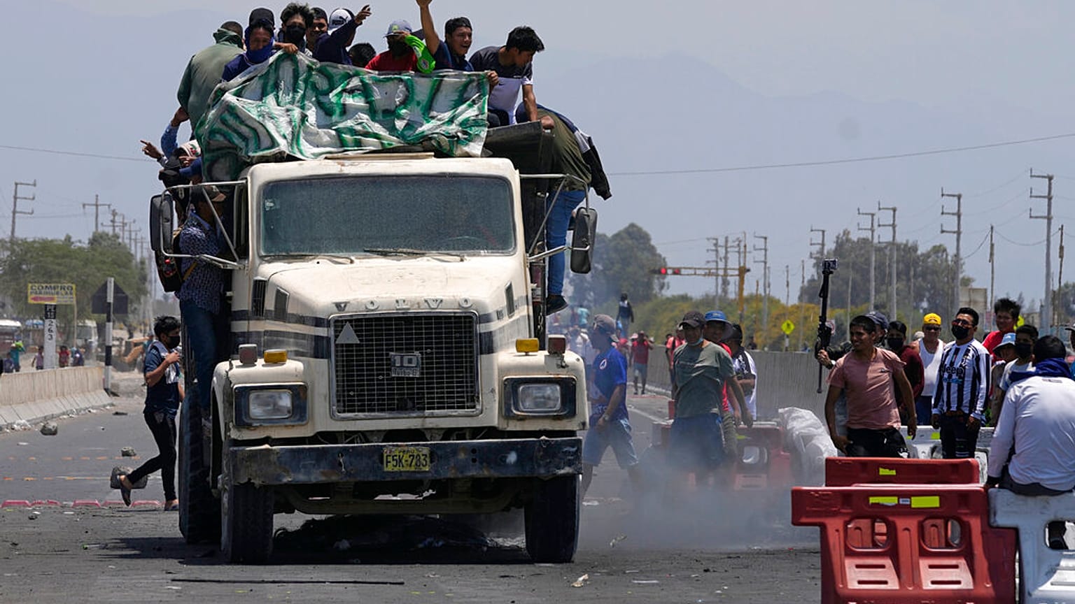 Protestas por la detención de Castillo en Perú