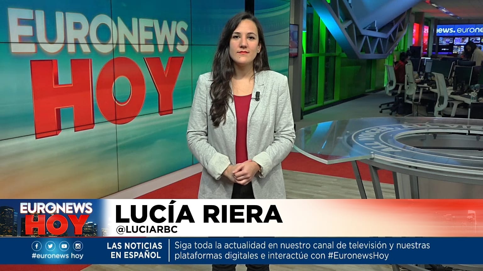 Lucía Riera presenta el informativo diario Euronews Hoy