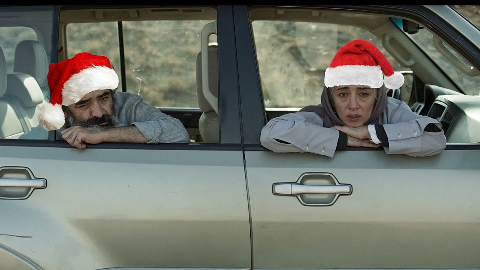 Mohammad Hasan Madjooni and Pantea Panahiha in Panah Panahi's Hit The Road