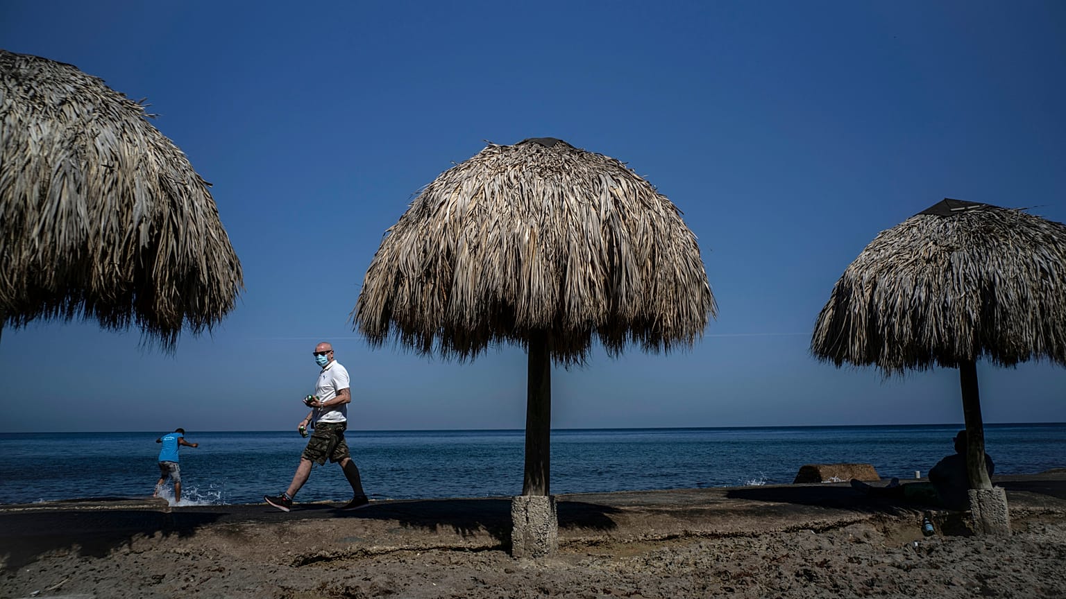  El país latinoamericano apenas recibió 1,7 millones de turistas en 2022, muy lejos de los más de cuatro millones que acogió en 2019. 