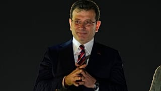 Le maire d'Istanbul, Ekrem Imamoglu, s'adresse à ses partisans lors d'un rassemblement à Istanbul, mercredi 14 décembre 2022.