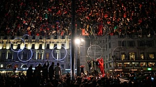 Epizentrum der WM-Feiern in Frankreichs Süden: der Alte Hafen in Marseille mit dem berühmten Spiegel-Dach