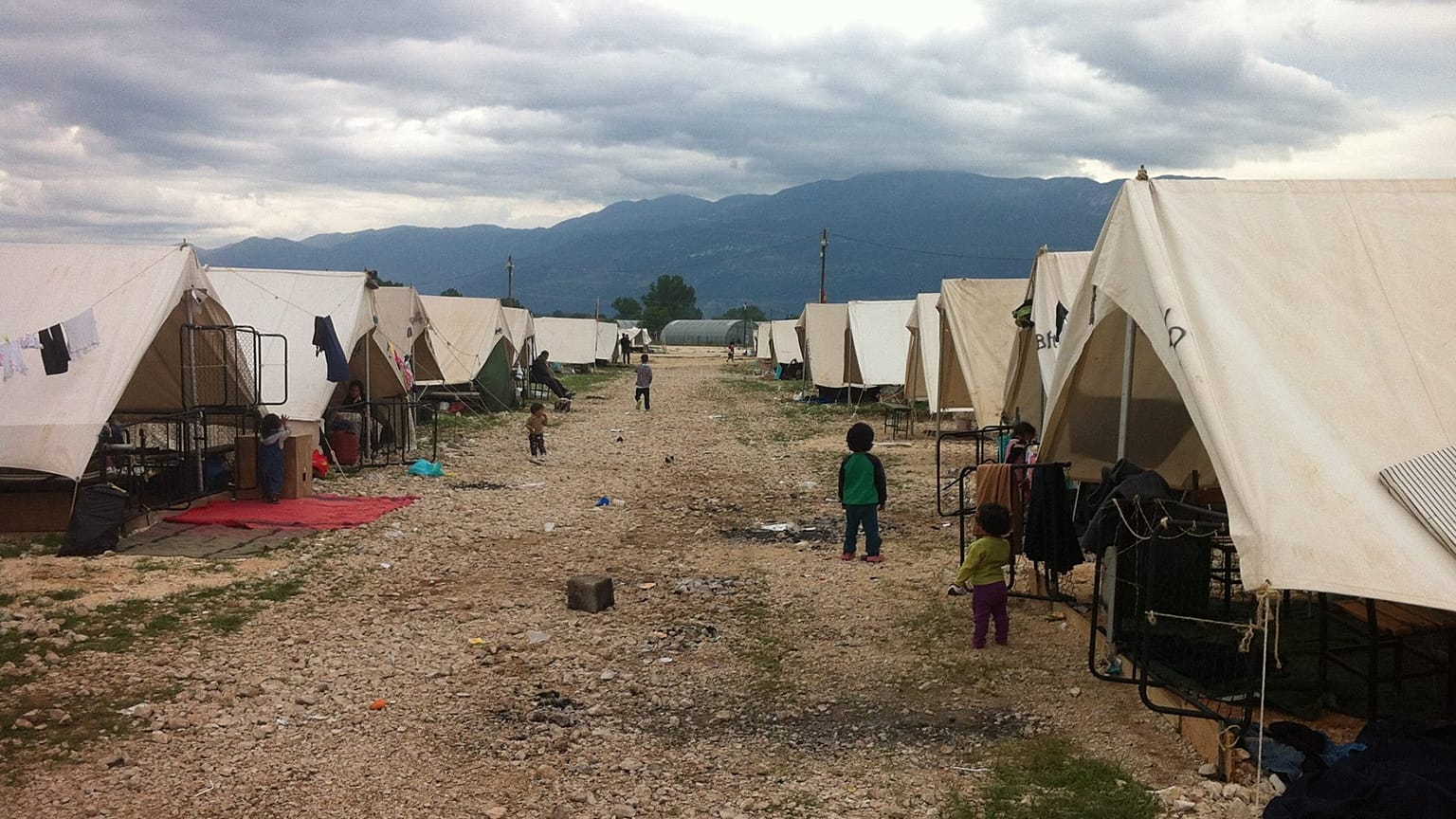 40 días en un campo de refugiados en Grecia durante la crisis de migrantes de 2016.