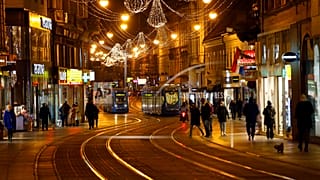 In kroatischen Einkaufsstraßen wird bald nur noch mit Euro bezahlt.