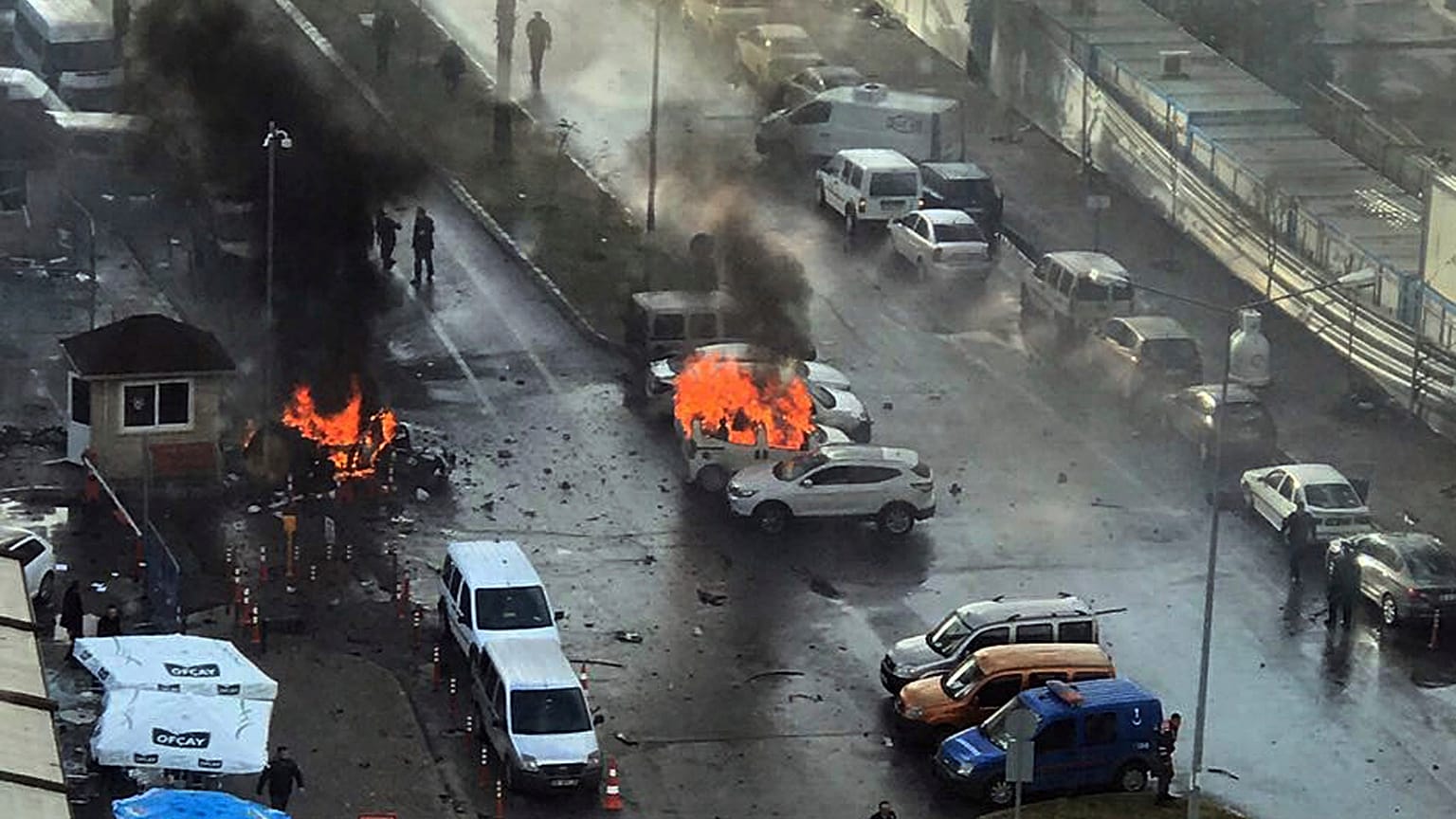 صورة من الأرشيف لانفجار في إزمير التركية 