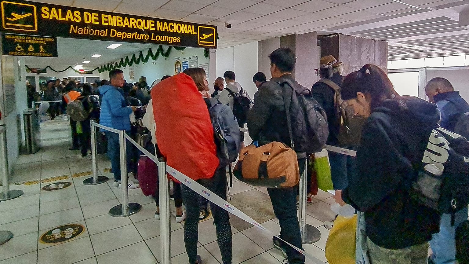 Rund 5000 Touristen sind wegen der Unruhen im peruanischen Cusco gestrandet.