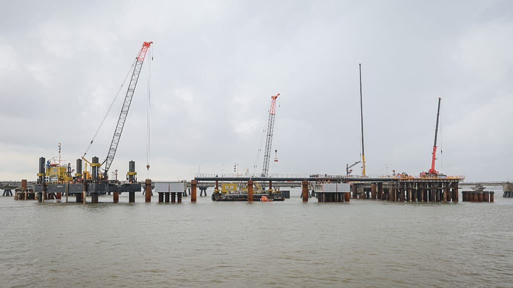 First liquid natural gas terminal opened in Germany | Euronews