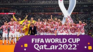 لاعبو كرواتيا ومدربهم بعد المباراة
