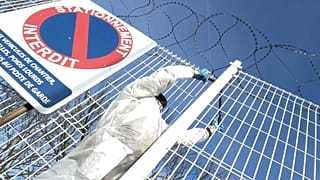 Activista de Exctintion Rebellion entran en la planta química de Arkema al sur de Lyon