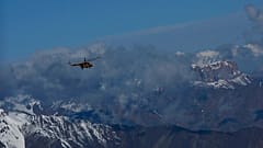 Helikopter a Szálang-hágó fölött (korábbi felvétel)