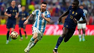 Messi y Mbappé, los dos compañeros del PSG, rivales en la final del Mundial