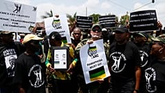 "Ramaphosa deve andarsene". (Johannesburg, 16.12.2022)