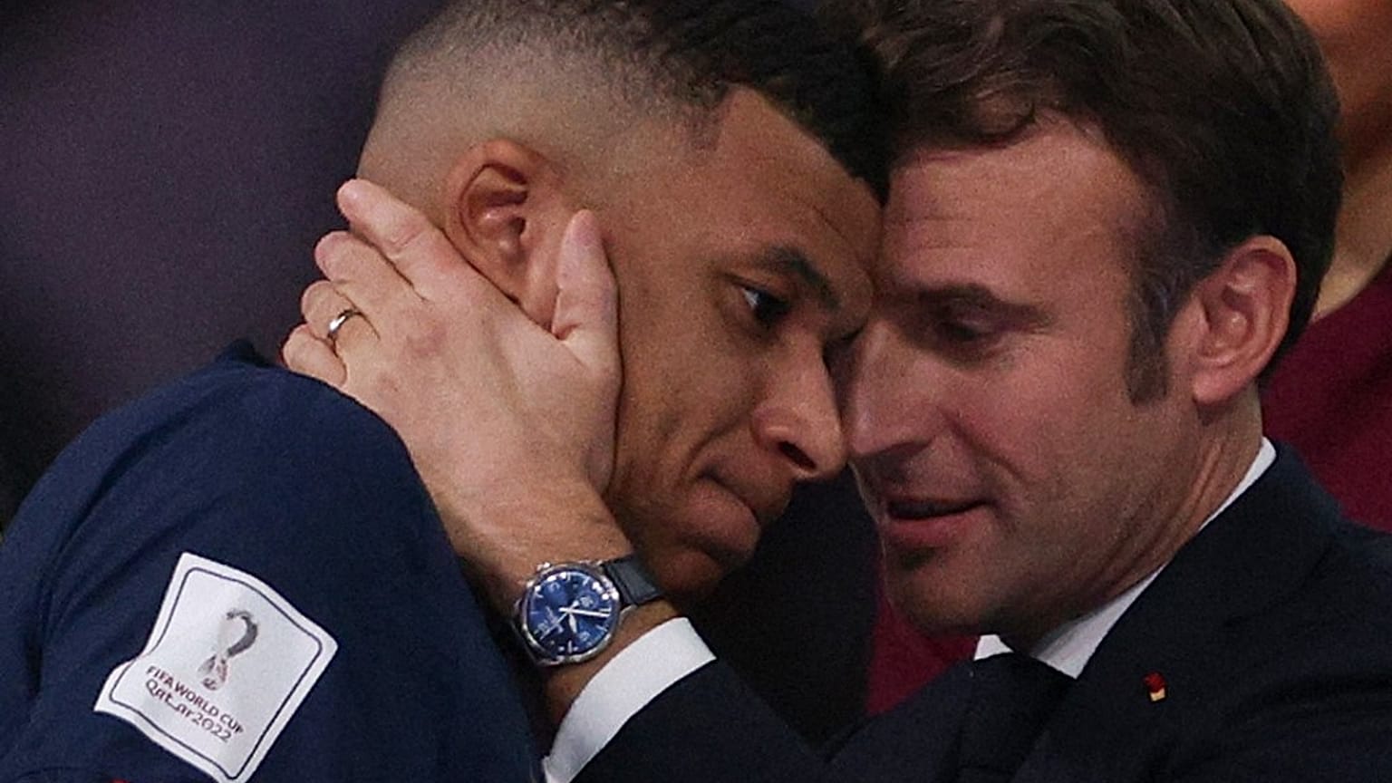 Fransız Cumhurbaşkanı Macron'un final karşılaşmasındaki tavırları eleştirilmesine neden oldu