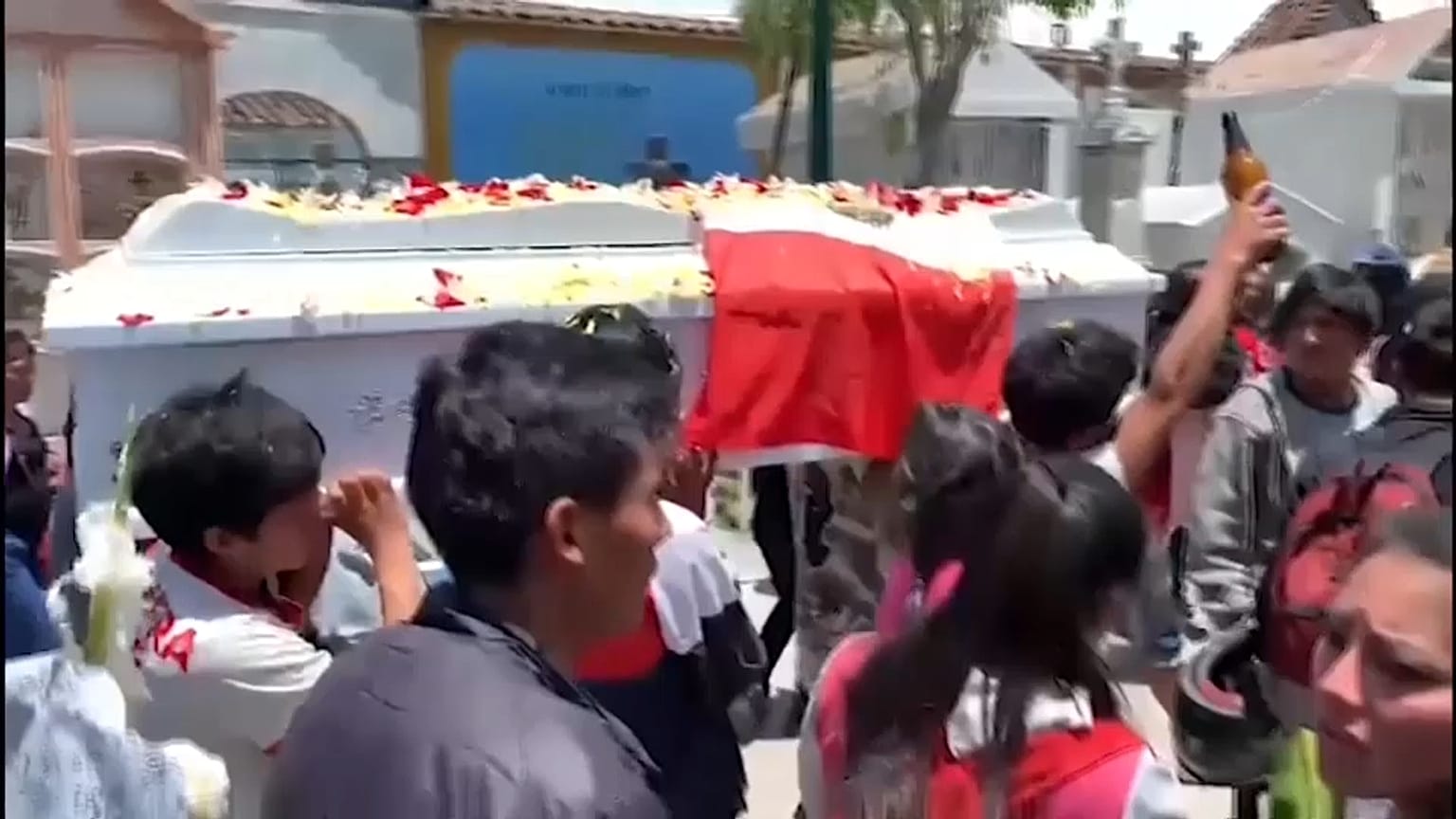Féretro de un fallecido en las protestas