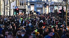 Zsúfolt a Regent Street Londonban, 2020-ban