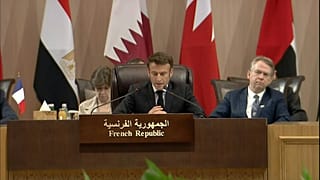  الرئيس الفرنسي إيمانويل ماكرون  خلال مؤتمر إقليمي لدعم العراق منعقد في الأردن.