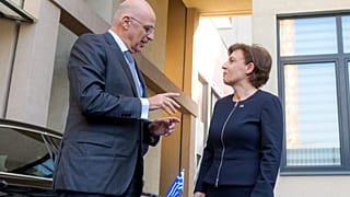 Συνάντηση Δένδια - Σβαρτς στην Πρίστινα