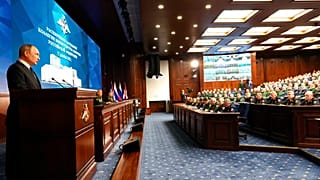 Rusya Devlet Başkanı Vladimir Putin, Moskova'da üst düzey askeri yetkililerle bir araya geldiği toplantıda konuşma yaptı