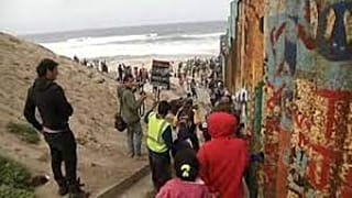 Migranti al confine Messico-USA