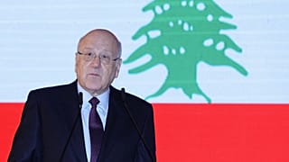 رئيس الوزراء نجيب ميقاتي، مؤتمر في فندق بالعاصمة اللبنانية بيروت- 22 ديسمبر 2022.