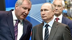Rusya Uzay Ajansı’nın eski Başkanı Dmitry Rogozin ve Devlet Başkanı Putin 