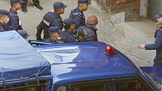 Serienmörder Charles Sobraj in Nepal auf dem Weg nach Frankreich