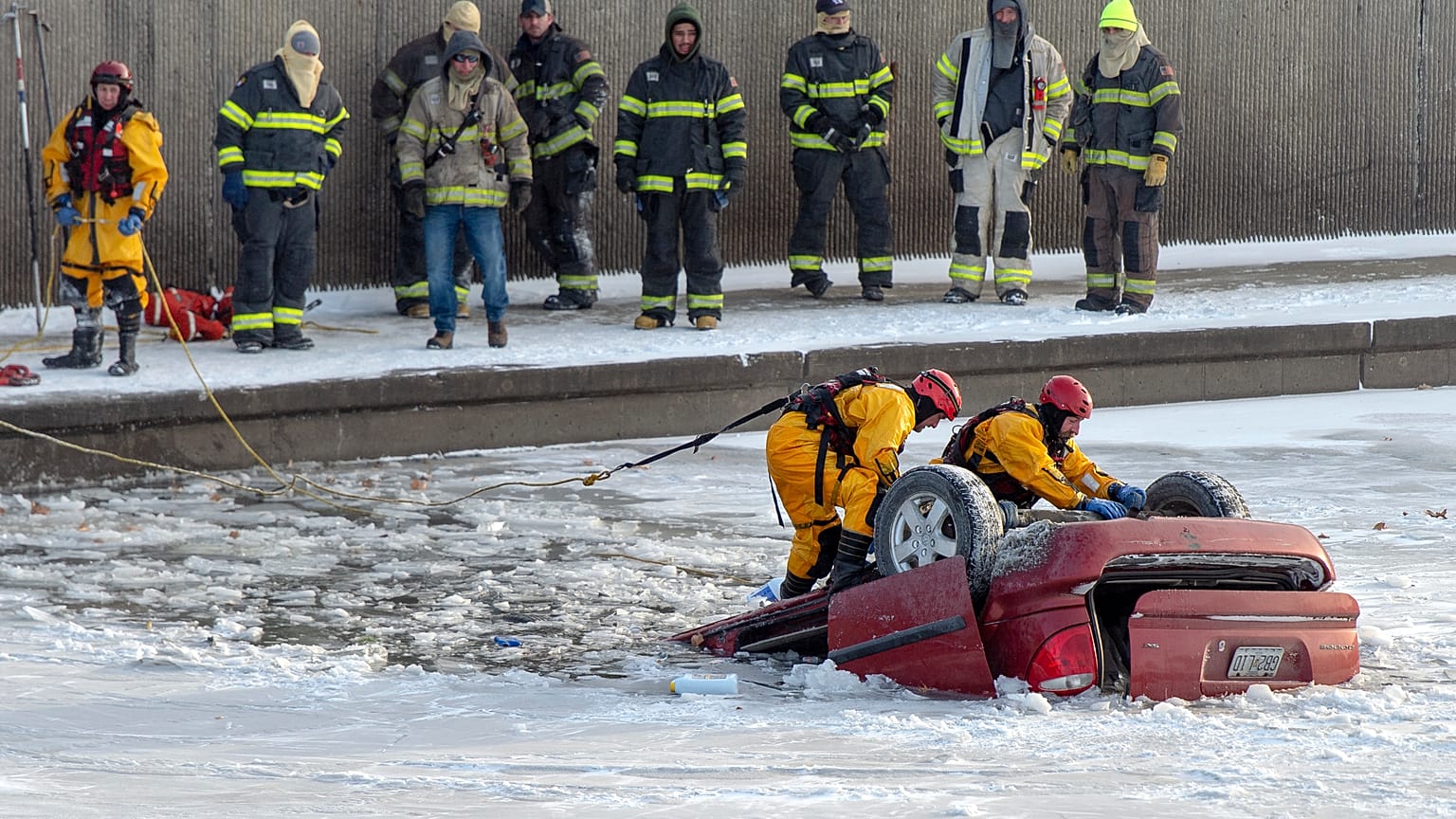 Eine Autobergung im frostigen Kansas City am 22.12.2022