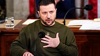 Zelenskyy diz que Ucrânia está preparada para responder à Rússia