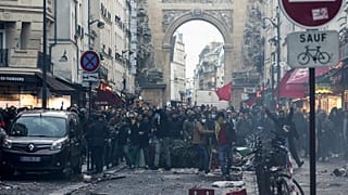 Paris'te Ahmet Kaya Kültür Merkezi'ne saldırı