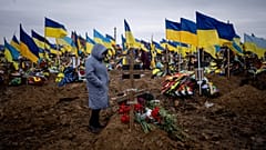У могилы военнослужащего ВСУ Сергея Клименко, 23 декабря 2022 года.