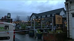 Un homme a ouvert le feu dans un pub samedi soir