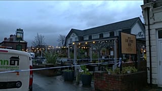 Un homme a ouvert le feu dans un pub samedi soir