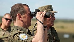  Дмитрий Медведев посещает Тоцкий военный гарнизон в Оренбургской области, 5 августа 2022 года.