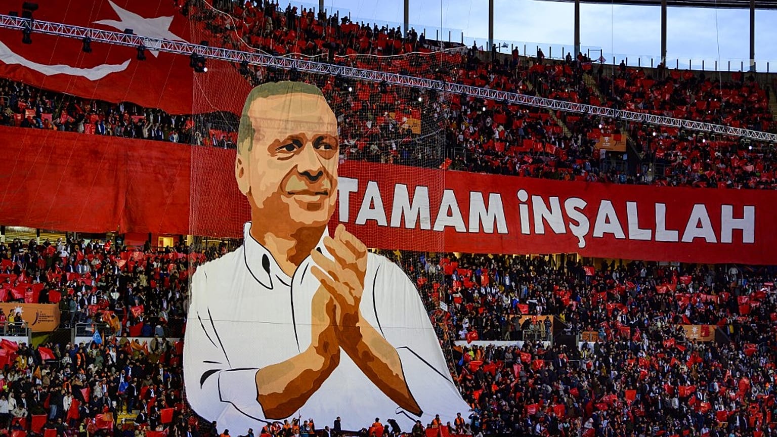 Un rassemblement de militants de l'AKP au stade de Galatasaray à Istanbul (Turquie), le 27 novembre 2022. 