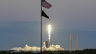 December elején negyven műholdat vitt az űrbe a SpaceX Falcon 9