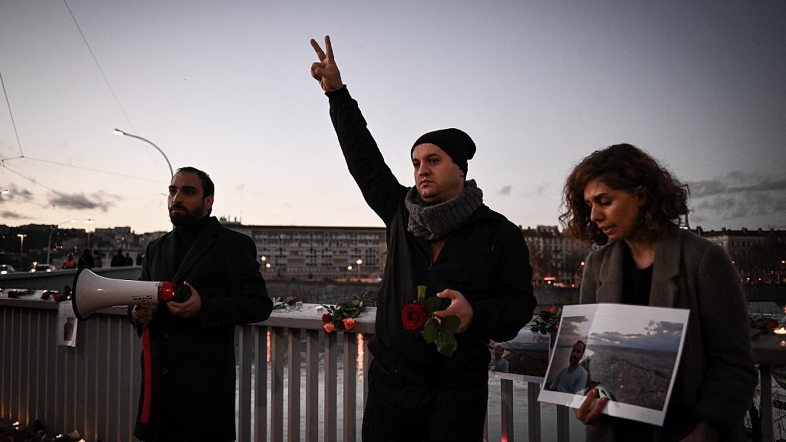 Hommage à Lyon à Mohammad Moradi, iranien de 38 ans qui s'est suicidé pour alerter sur la répression iranienne, le 27/12/2022