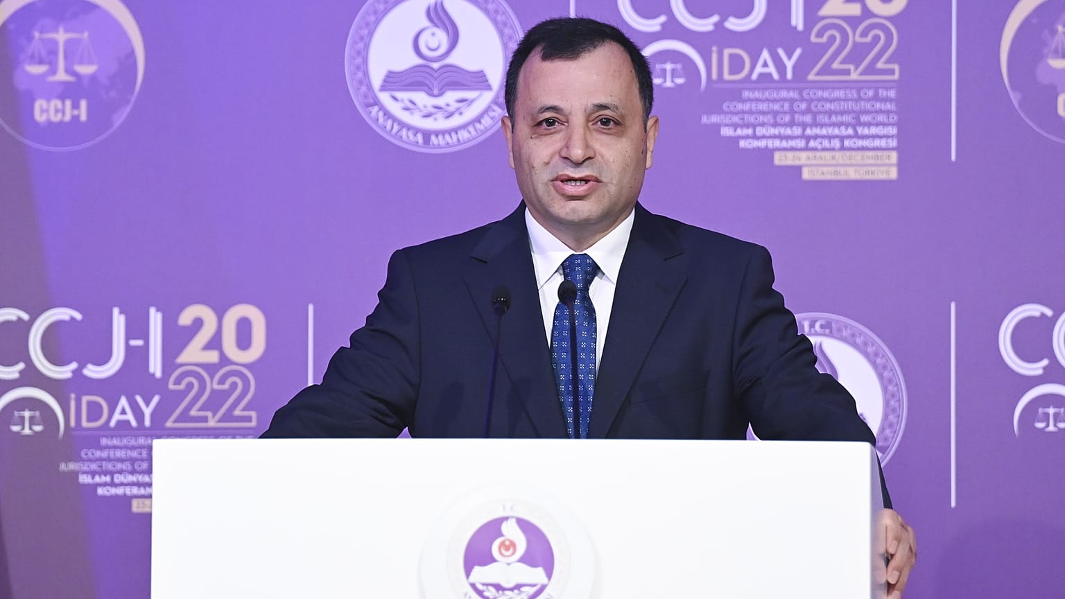 AYM Başkanı Zühtü Arslan